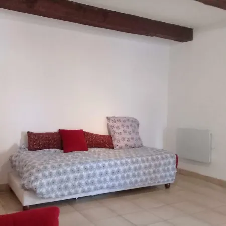 Avant Port Apartment *